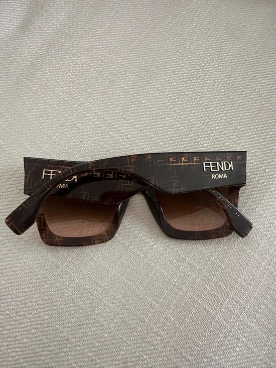 *Authentic* Fendi Brown FF Logo Square Sunglasses - Picture 2 of 5